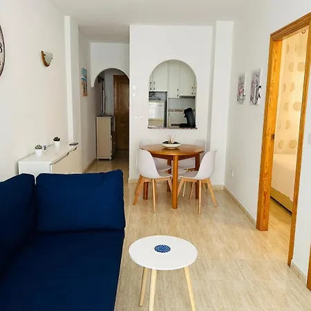 شقة Comfortable With 2 Bedrooms And Pool