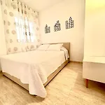 Comfortable With 2 Bedrooms And Pool * Торевьиа