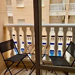 Comfortable With 2 Bedrooms And Pool Апартаменты