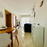Daire Comfortable With 2 Bedrooms And Pool Torrevieja