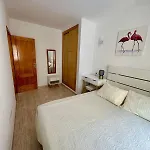 Comfortable With 2 Bedrooms And Pool Апартаменты Торевьиа