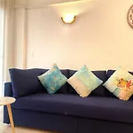 Comfortable With 2 Bedrooms And Pool Апартаменты