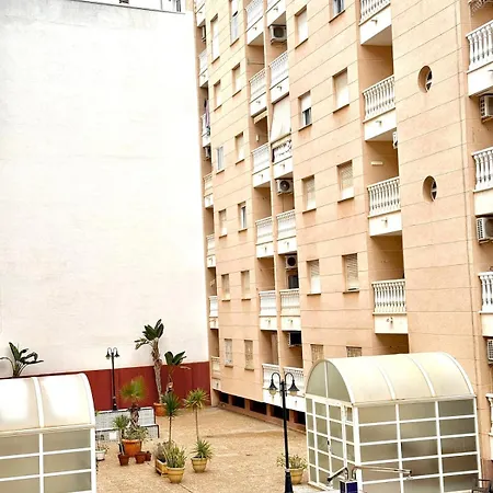 Comfortable With 2 Bedrooms And Pool Apartment *