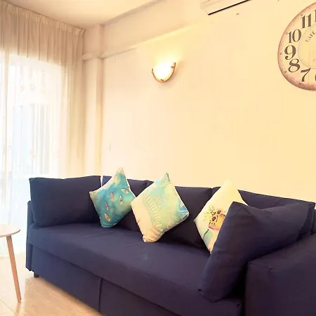 Comfortable With 2 Bedrooms And Pool Apartment Torrevieja