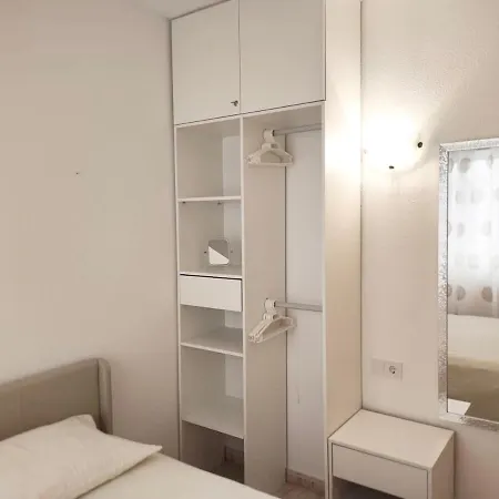 Comfortable With 2 Bedrooms And Pool Apartment Torrevieja