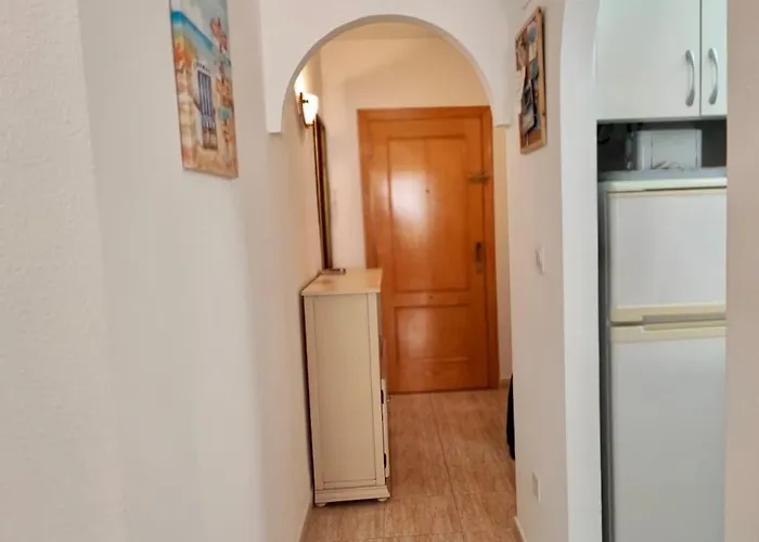 Comfortable With 2 Bedrooms And Pool *