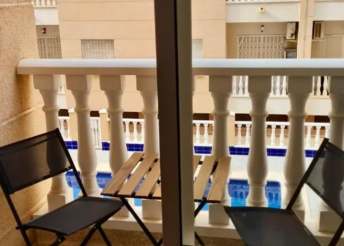 Comfortable With 2 Bedrooms And Pool Apartment