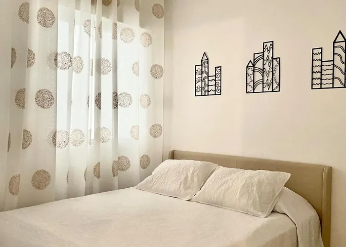 Comfortable With 2 Bedrooms And Pool *