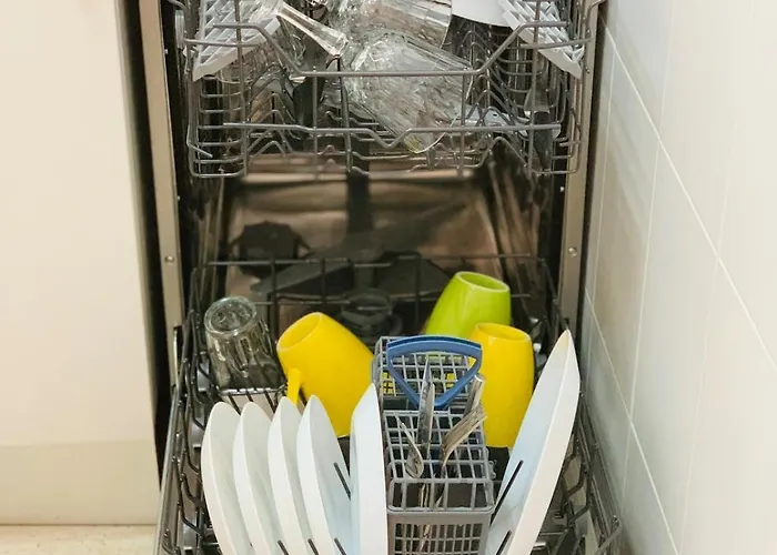 Comfortable With 2 Bedrooms And Pool Apartment