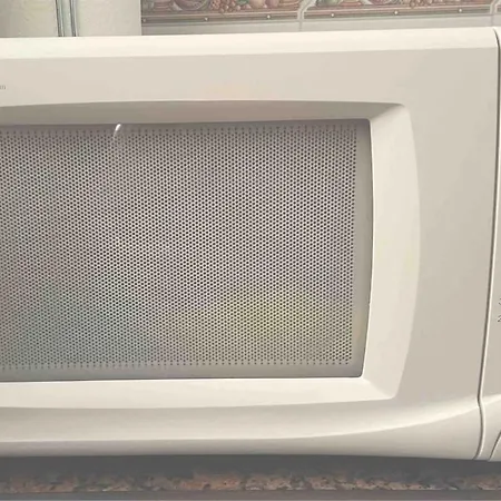 Comfortable With 2 Bedrooms And Pool *